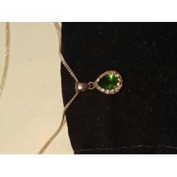 Silver emerald chain/pendant