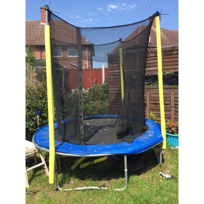 Trampoline 8ft