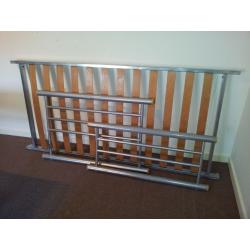 Single bed frames in excellent condition (sold separately or together)