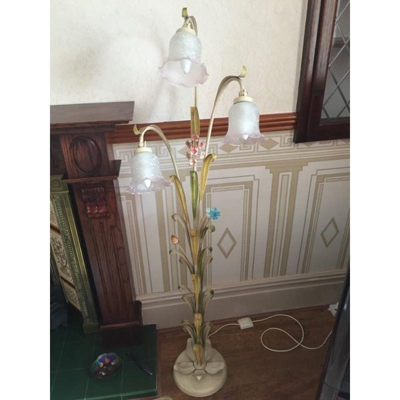 Floor standing lamp