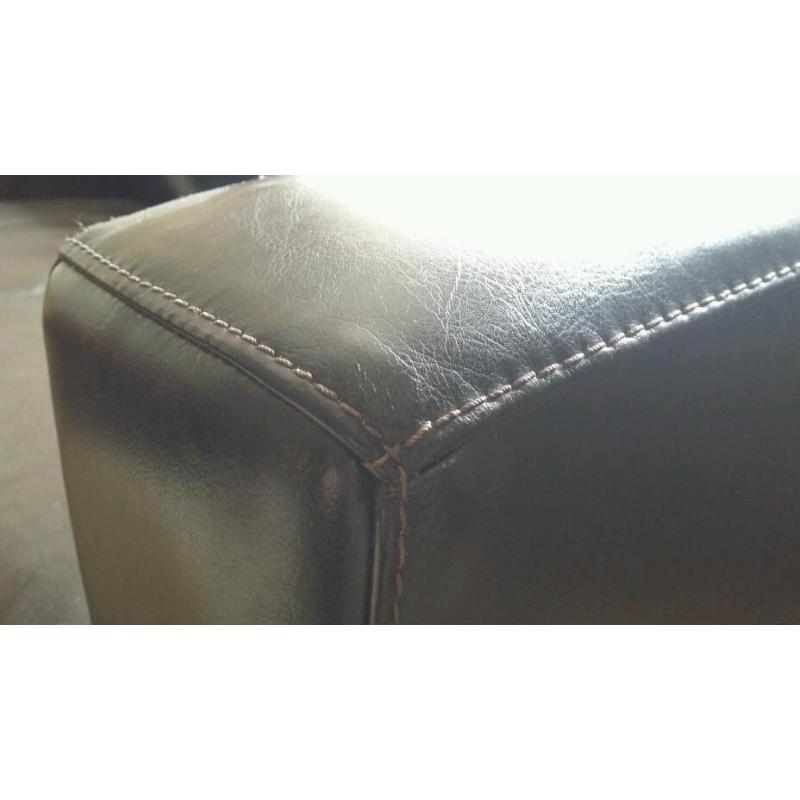 Leather sofa suite (2 seater & 3 seater)