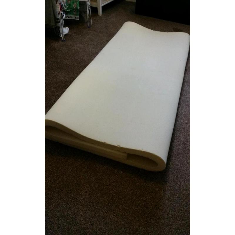 Kingsize quality mattress topper. Rrp 130