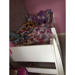 White mid sleeper single bed