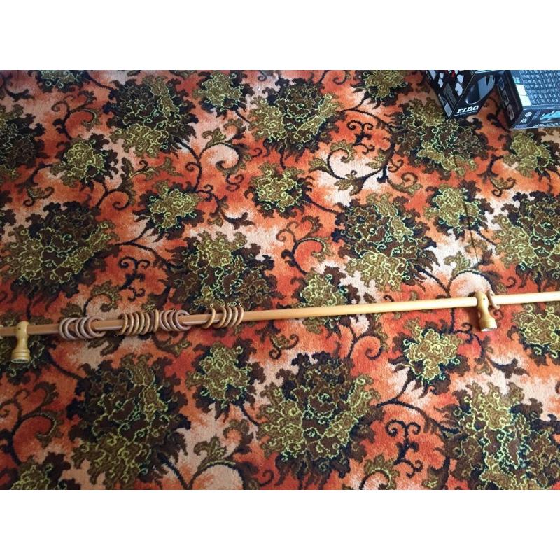 5ft Pine curtain pole