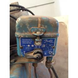 150psi COMPACT UPRIGHT COMPRESSOR WORKING 110%