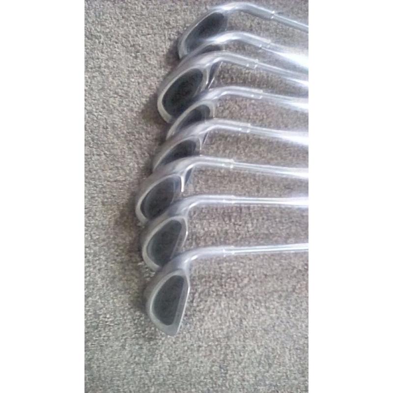DUCK VIEW GOLF CLUBS 3 to WEDGE - NEW GRIPS FITTED