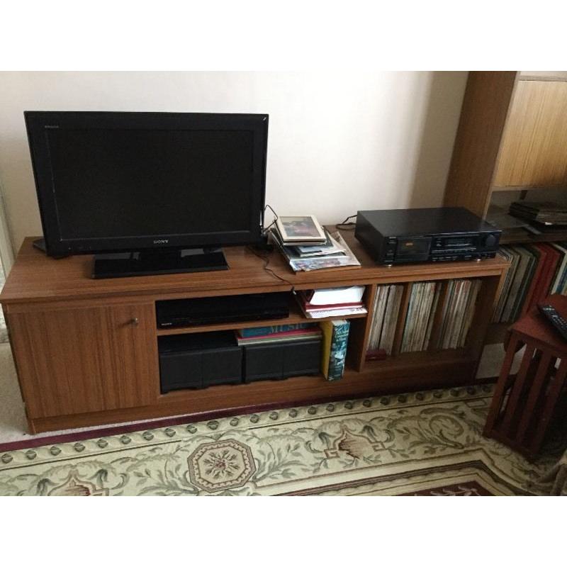 TV/Hi Fi cabinet, v good condition