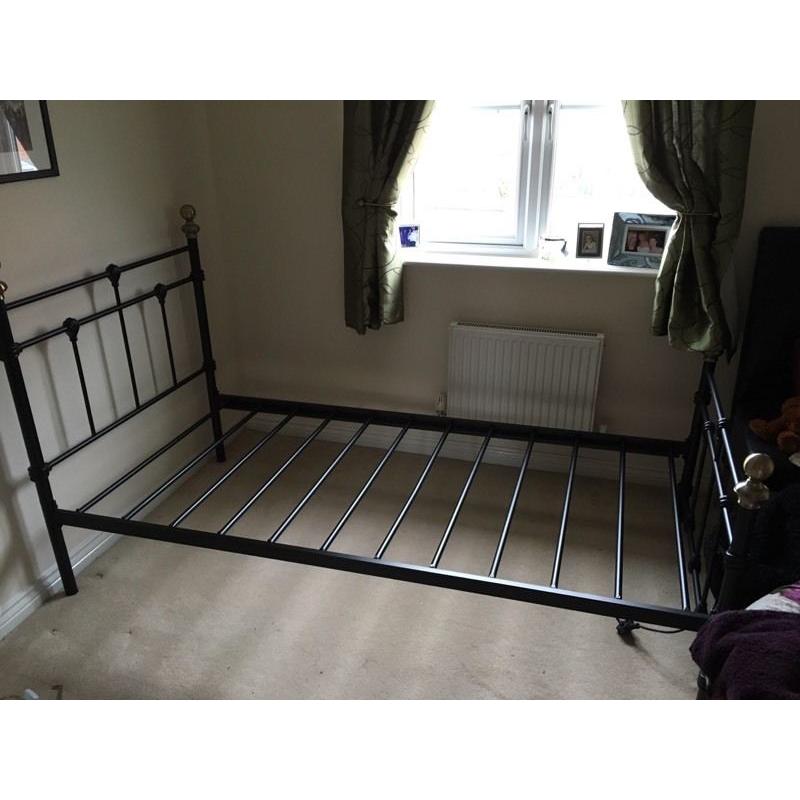 Single Metal Bed Frame