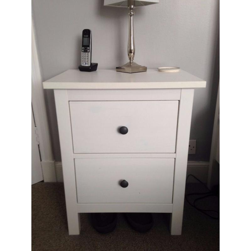 White bedroom suite (double bed, chest of drawers and bedside tables)