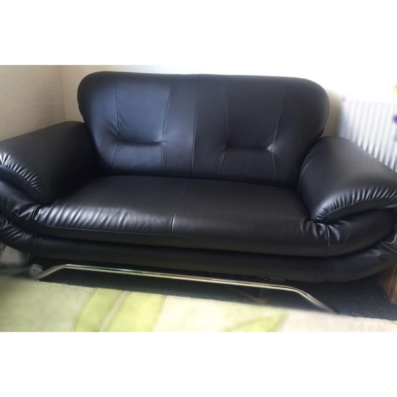 2 seater and 3 seaters black lather sofa for sale very good condition 79.99 ono