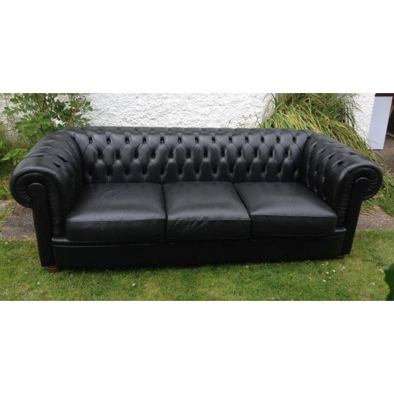 Gorgeous Black Leather Chesterfiled 3 Seater Sofa