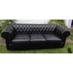 Gorgeous Black Leather Chesterfiled 3 Seater Sofa