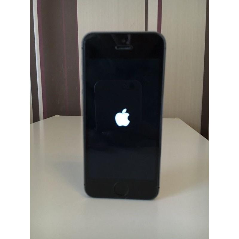 iPhone 5s 64GB Space Grey - Unlocked to any network