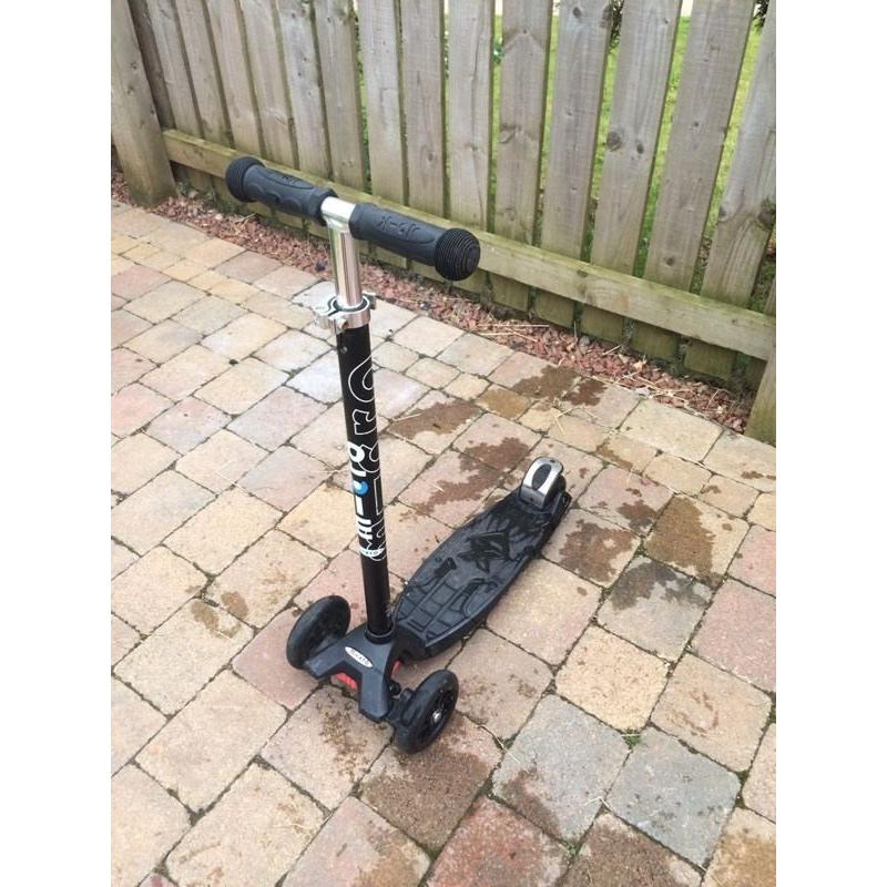 Preloved Maxi Micro Scooter