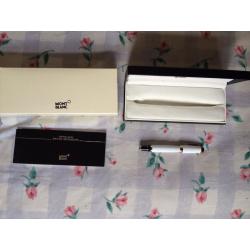 Mont Blanc pen with box