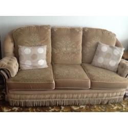 3 seater settee and chairs