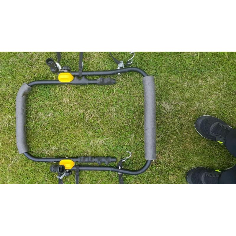 Cycle carrier for a car
