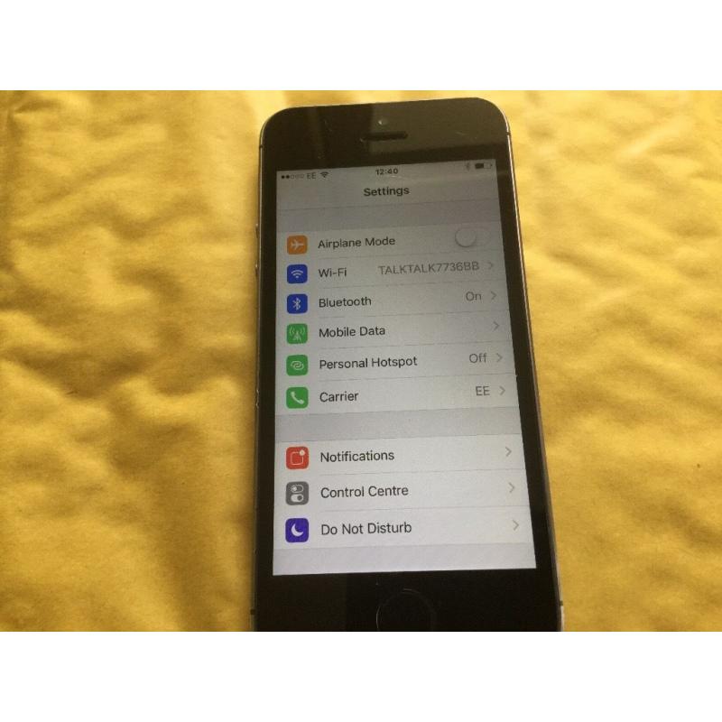 iPhone 5S 16GB SPACE GRAY ( EE, ORANGE, T. MOBILE AND VIRGIN)