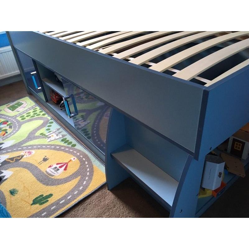 Cabin bed, two tone blue