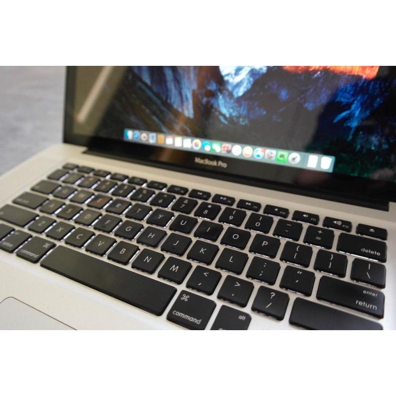 15.4" Apple MacBook Pro // 500GB / 4GB RAM // 2.53GHz Core i5