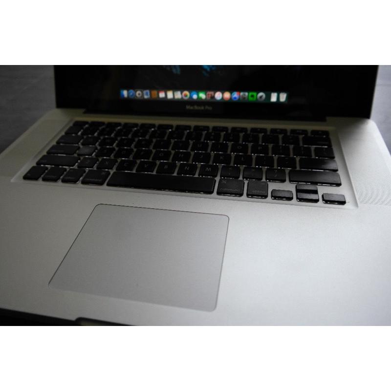 15.4" Apple MacBook Pro // 500GB / 4GB RAM // 2.53GHz Core i5