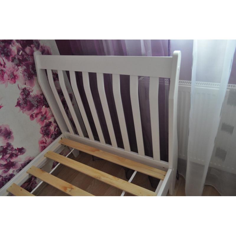 Single Bed Frame-White,Pine,3FT Size, Solid Wood ,Perfect condition