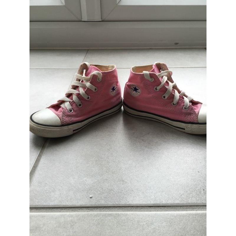 Converse size 9