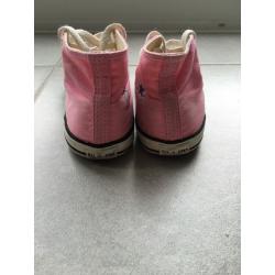 Converse size 9