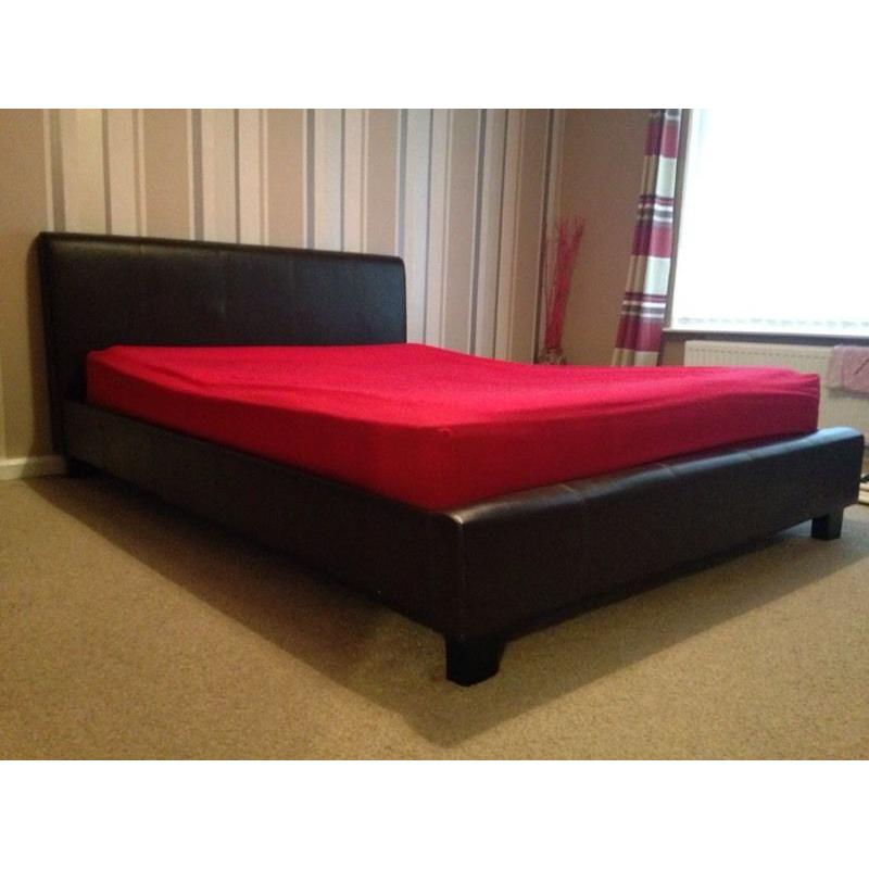 King size bed + mattress