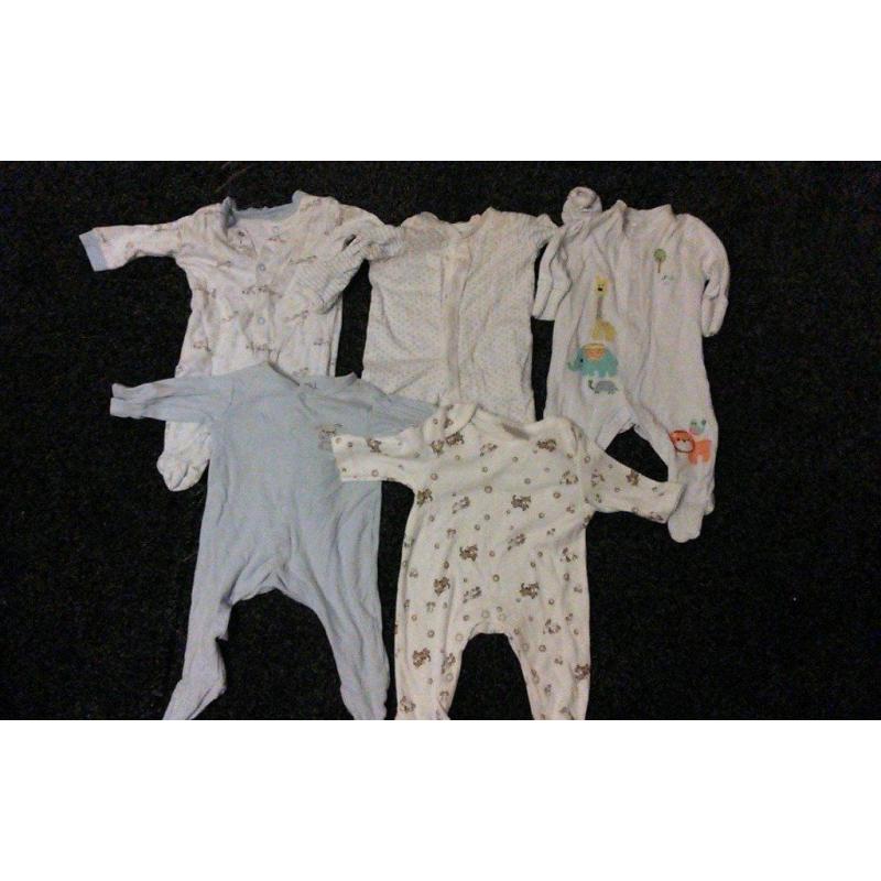 New Born Baby clothes bundle - Boy - 4 pics