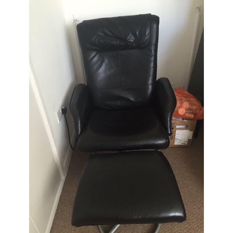 Leather recliner and foot stall