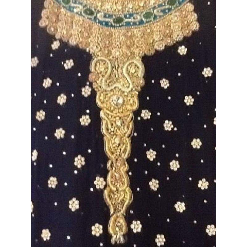 Stone embroidery suit