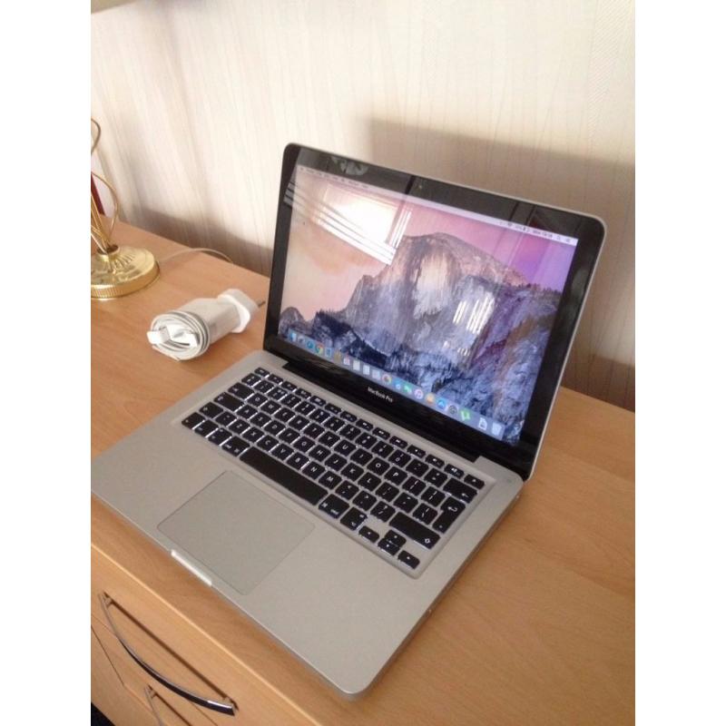 Macbook Pro 13 Inch Upgraded ONO - 1TB Hard Drive, 10GB Ram. In Good condition