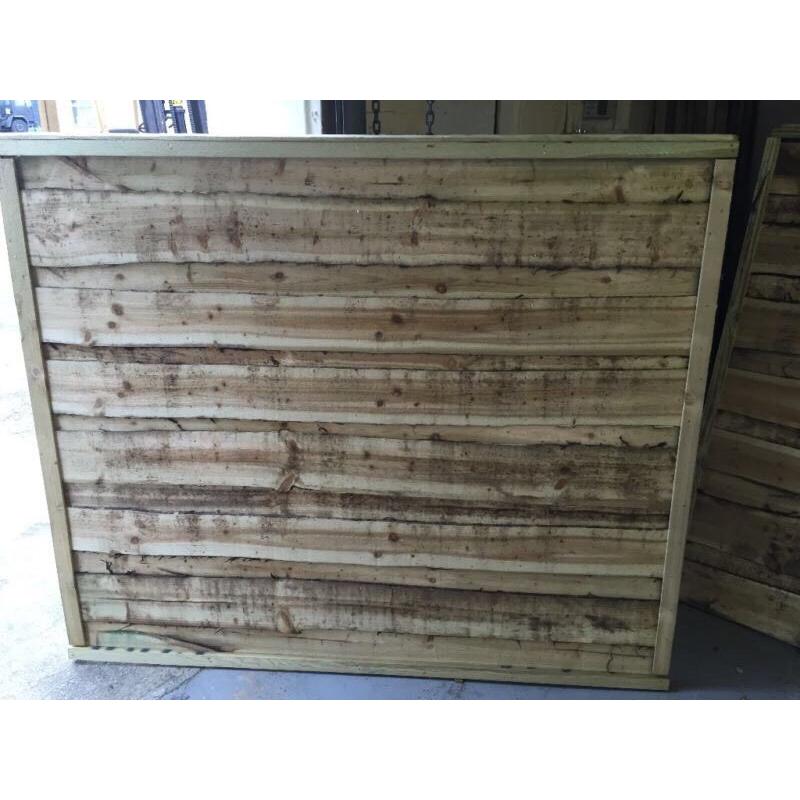 Waneylap fence panels