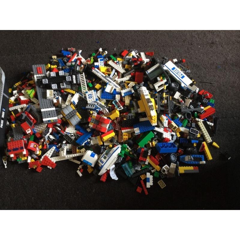 Assorted Lego pieces