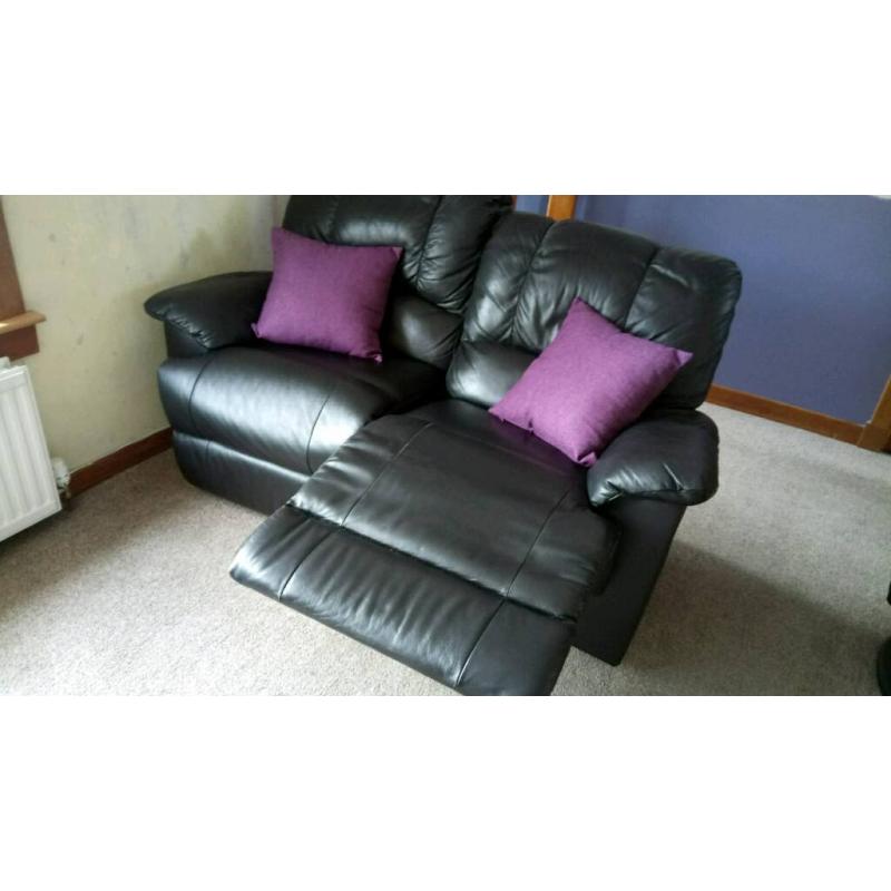 Leather recliner sofa