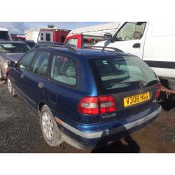 Volvo s40 1.9 dispel spare parts available engine gearbox door bumper bonnet light