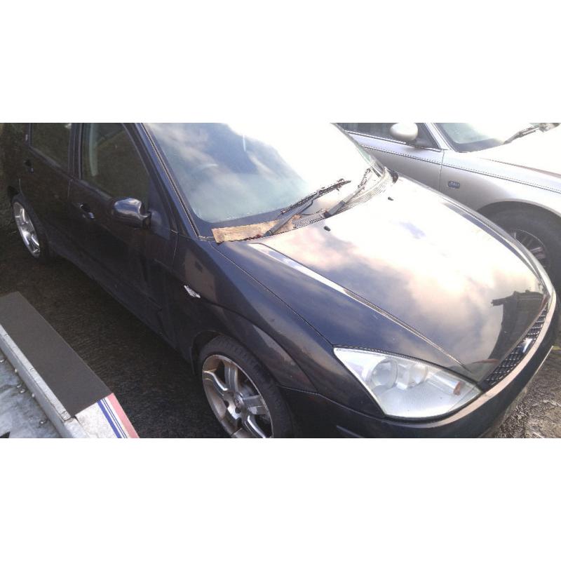 Breaking 2 x ford focus, black and blue colours, ghia 5dr ,call 07590550560 or 07904595916